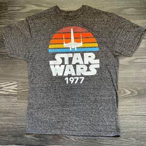 Star Wars 1977 Short Sleeve T-Shirt Size Large Mad Engine 20" pit-pit/28.5" hem